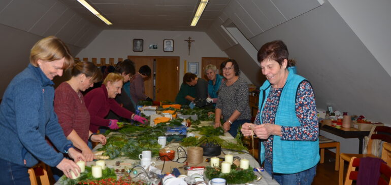 Adventbasar mit großem Angebot